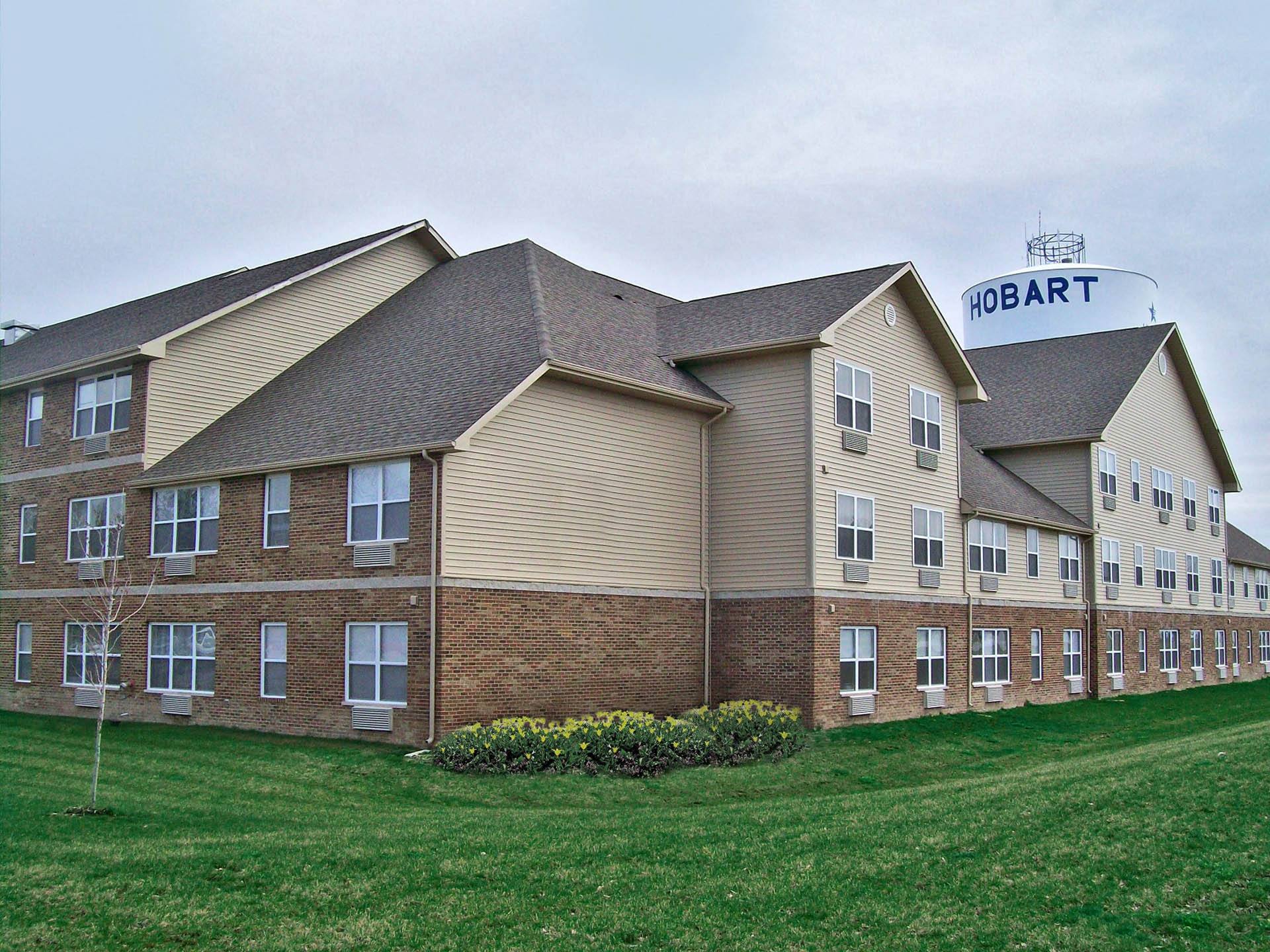 Kirby Manor Apartments in Hobart, IN